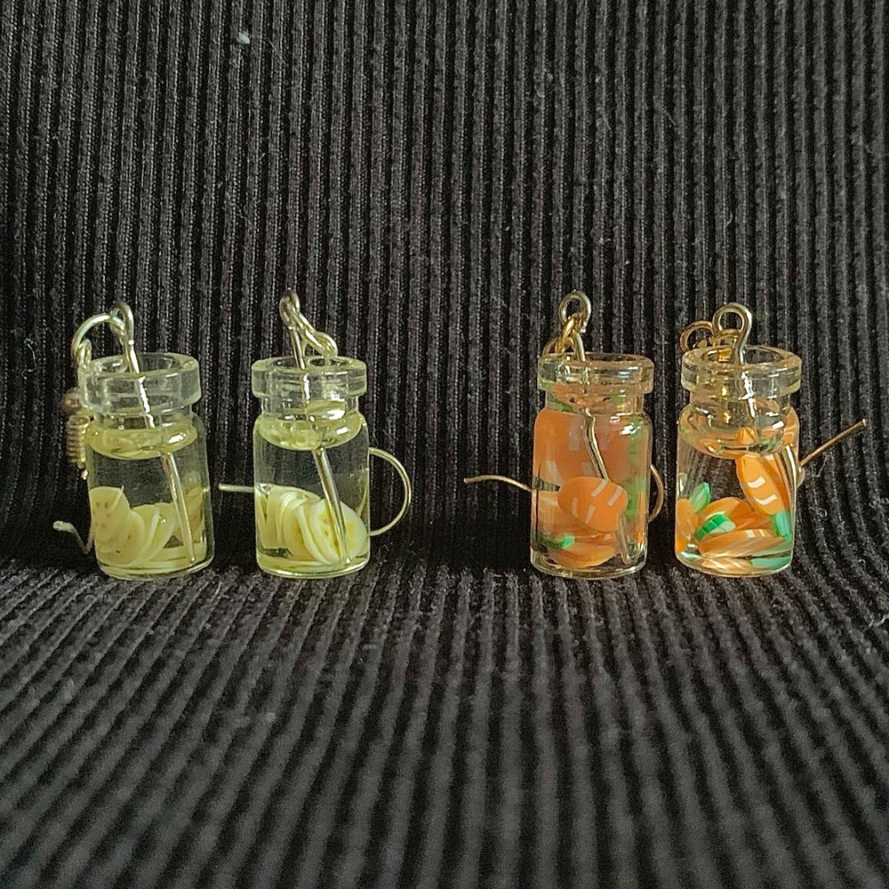 Bundle of 2 cocktail earrings